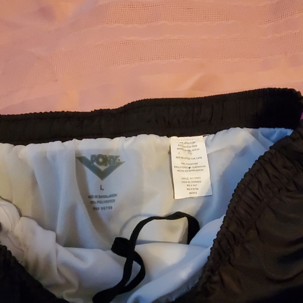 Pony Exercise Shorts👠 - Picture 2 of 2